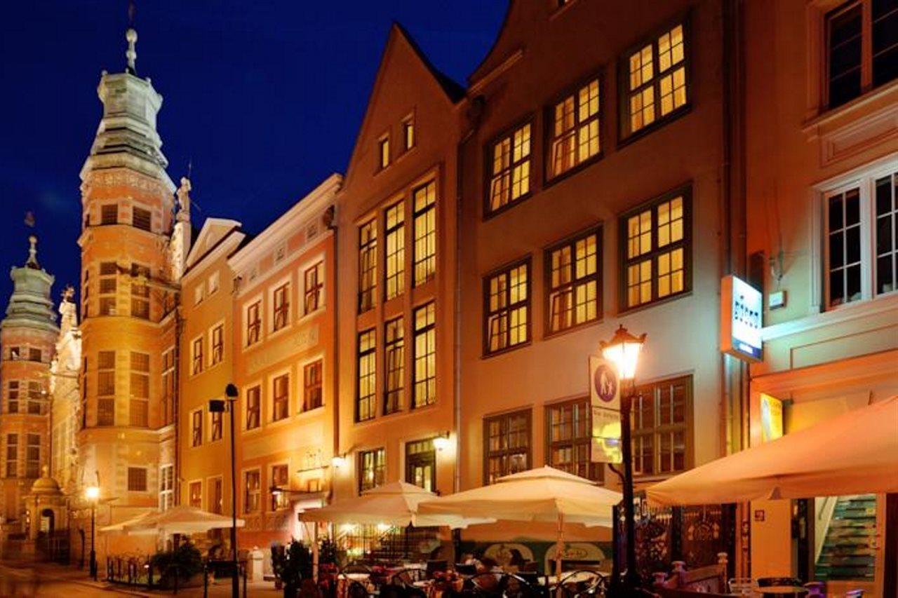 Hotel Wolne Miasto Old Town กดัญสก์ ภายนอก รูปภาพ