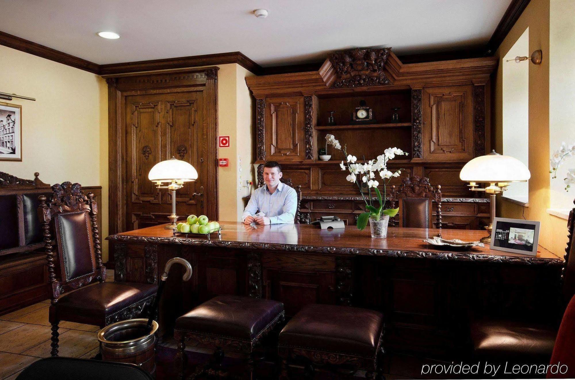Hotel Wolne Miasto Old Town กดัญสก์ ภายนอก รูปภาพ